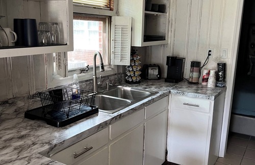 Albany House | 1br Albany Tiny House with WiFi, AC