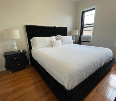 Queens Apartment | Convenient 1BR Apt in Sunnyside, Close to Manhattan