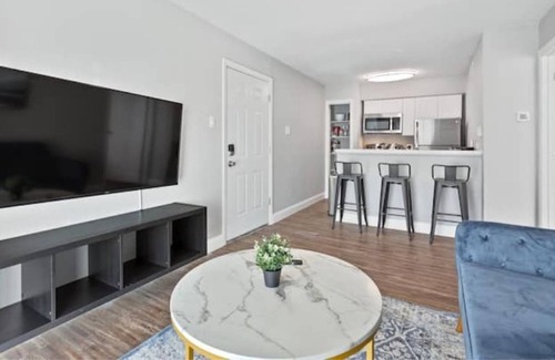Vickery Meadow Apartment | Cozy 1BR Apartment Near Topgolf with Hot Tub & Spa