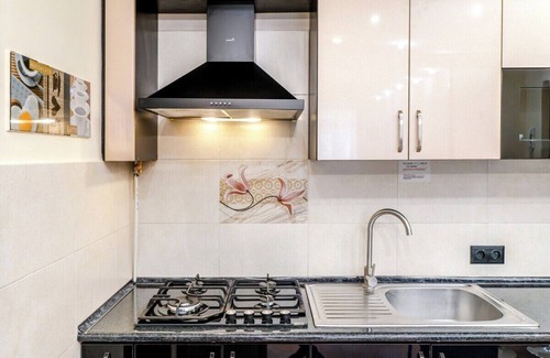 Kentron Apartment | Cozy 1BR Apartment Near Opera with Child-Friendly Kitchen