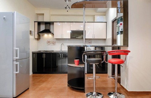 Kentron Apartment | Cozy 1BR Apartment Near Opera with Child-Friendly Kitchen