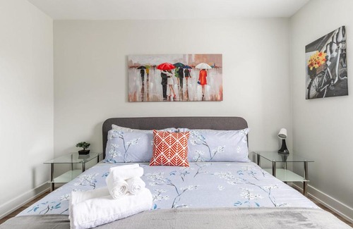 Hamilton Apartment | Cozy 1BR Apartment with King Bed & Netflix Near Downtown