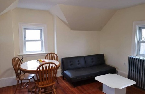 Worcester House | Convenient 1BR Apartment Near WPI & Palladium