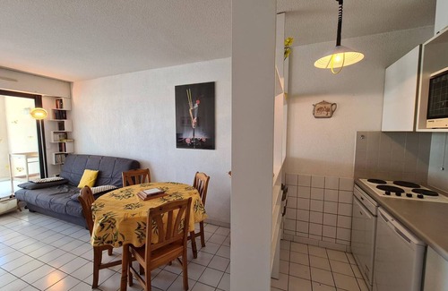 Plage d'Argeles Apartment | Inviting Apartment in Argelès-sur-Mer with Oceanfront Views