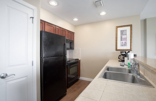 Sandestin Condo | Beachfront Bliss: Pool, Hot Tub & Scenic Ocean Views