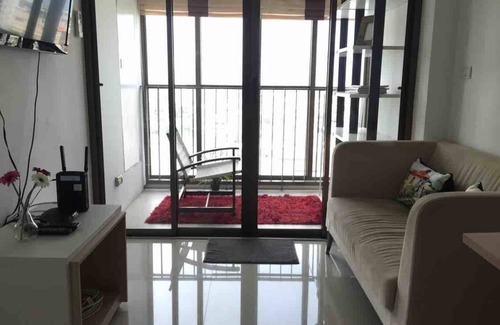 Bang Na Apartment | Cozy 1BR Condo near BTS Sukhumvit Line with Wifi