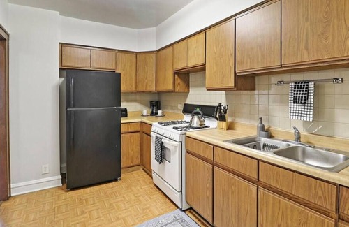 Cragin Apartment | Modern 1BR Apartment with Kitchen and Laundry Facilities