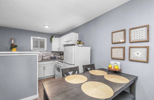 Park Place Apartment | Modern Apt with Pool & Spa Near Downtown Houston