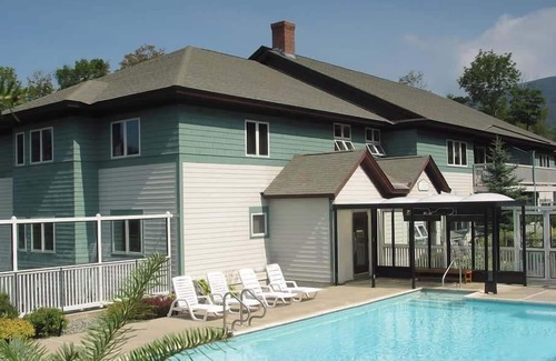 Jeffersonville Condo | All-Inclusive Condo Retreat with Lake View and Spa