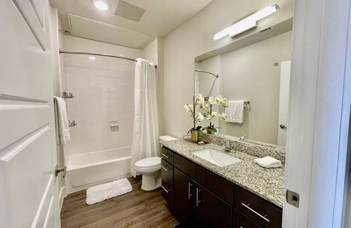 Highland Apartment | Downtown Gem with Prime Amenities and Pool Access