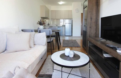 Golubovina Apartment | Elegant 1BR Apartment in Masline with Family-Friendly Amenities