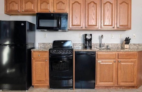 Paradise Condo | Inviting Grand Desert Condo with Easy Access to Las Vegas