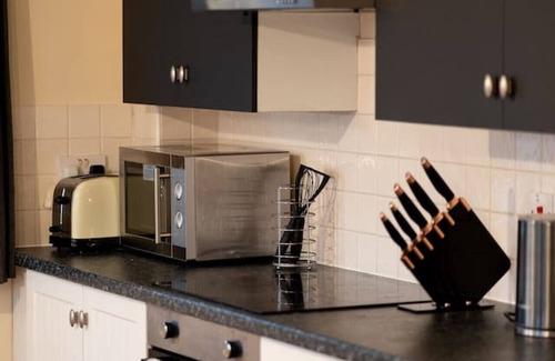 Oxford Apartment | Convenient 1BR Headington Flat with Free Parking & Pets Welcome