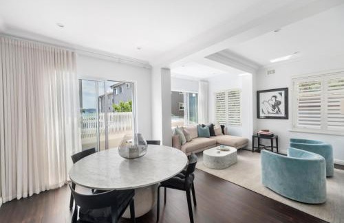 Rose Bay Apartment | Harbourside Retreat with Ocean View and Hot Tub Amenities