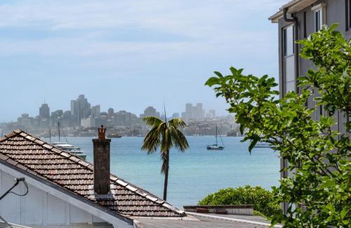 Rose Bay Apartment | Harbourside Retreat with Ocean View and Hot Tub Amenities