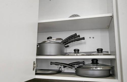 East Hyde Park Apartment | Ideal Apartments in Chicago: Pet & Child Friendly Stays