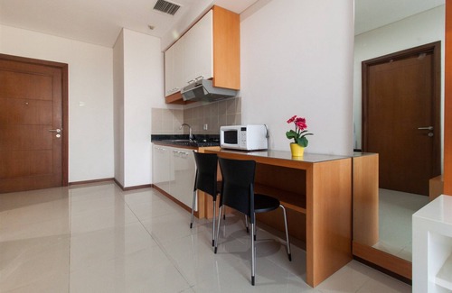 Jakarta Apartment | Prime Location 1BR Retreat with Breakfast in Thamrin