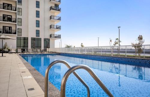 Abu Dhabi Apartment | 1BR Waters Edge with Canal Views Pool Access Near Attractions
