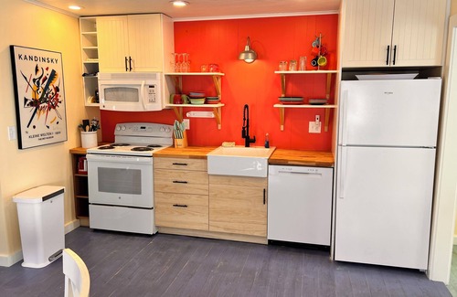 Bradenton Beach Cottage | Family-Friendly Beach to Bay Cottage: Steps from Gulf Beach!