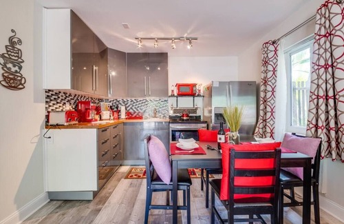 Coral Ridge Apartment | Top-Rated 1BR with Private Deck & Family-Friendly Amenities