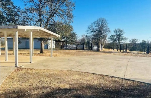 Cottonwood Apartment | #1Cozy Rustic Retreat on a 21 acre Ranch in Cottonwood with WiFi, AC,Yoga Studio