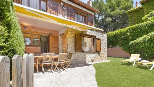 Llafranc Villa | Discover 1Cuba - Llafranc: Family-Friendly Retreat with Pool