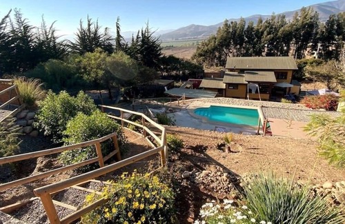 La Serena Cabin | Charming 1D1B Studio A Girasol with Spa and Kitchen