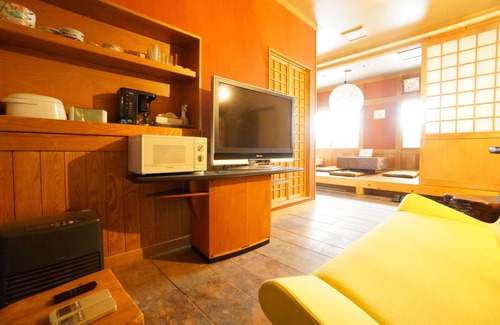 Hida Takayama Onsen House | Relaxing Retreat at 1F Ginko Takayama Icho in Nature