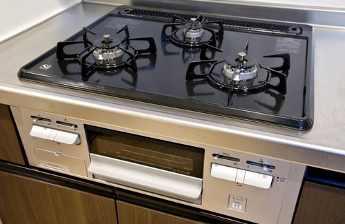 Asato Apartment | Convenient 1LDK Near Makishi Station with Family-Friendly Amenities