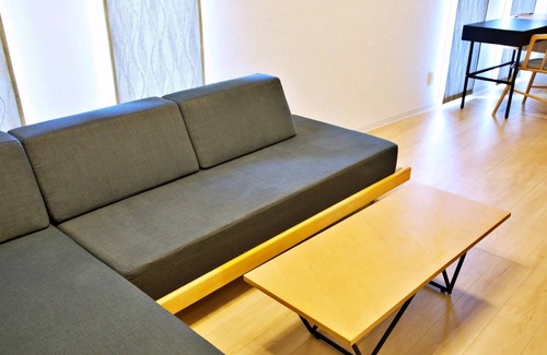Asato Apartment | Convenient 1LDK Near Makishi Station with Family-Friendly Amenities