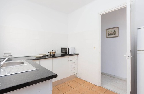 Llafranc Apartment | Beachfront 3-Bedroom Apartment with Ocean View in Llafranc