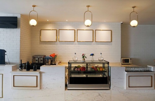 Chinatown Hotel | Budget-Friendly Stay at MaxOneHotels.com in Glodok