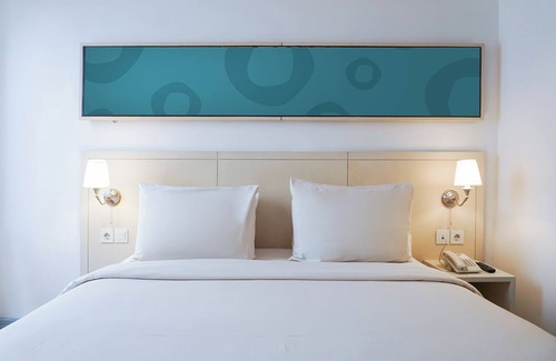 Chinatown Hotel | Budget-Friendly Stay at MaxOneHotels.com in Glodok