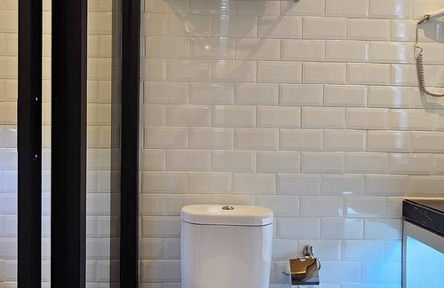 Kampung Bali Hotel | Comfortable Stay at 1O1 URBAN Jakarta Thamrin with Pool