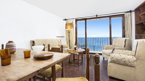 Llafranc Apartment | Family-Friendly Getaway at 1Prun01 Llafranc - Rated 8.1/10