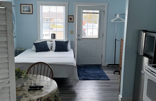 East Sullivan Apartment | 1Room Studio