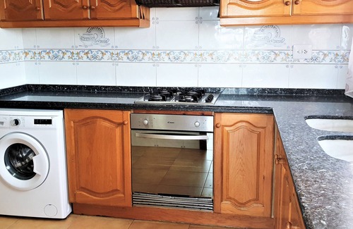 Cullera Apartment | Seaside Retreat: 1st Floor Apartment with Spa Access