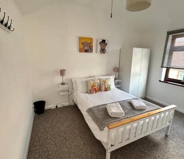 Kessingland Apartment | Pet-Friendly 1st Floor Flat in Mews with High Ratings