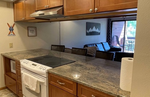 Frisco Condo | Mountain View Retreat: Pool, Hot Tubs & Ski Access