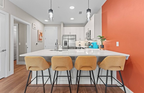 Fort Worth Apartment | 1st Floor Modern Apartment in Ft Worth with a Private Yard, Parking, Pool & More