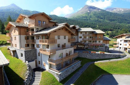 Val Cenis Apartment | 1st floor, view ski slopes, terrace, parking, tv, ski locker, 34m², Val Cenis
