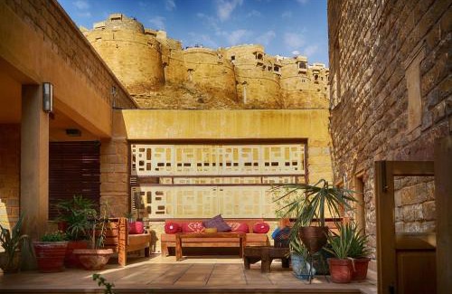 Amar Sagar Pol Hotel | Discover 1st Gate Home - Fusion: Pet-Friendly with Pool