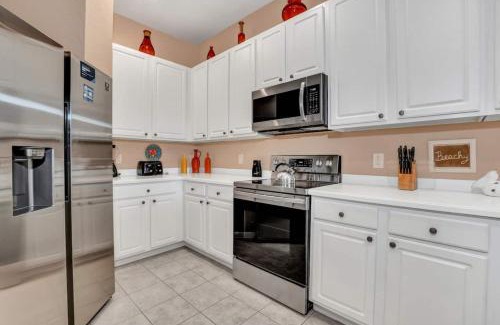Bahama Bay Villa | Premier Poolside Retreat in Disney Area – 10/10 Guest Rated