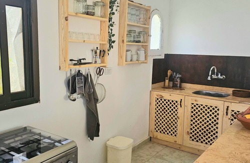 Dahab Apartment | Beachfront Loft: Renovated Space with Spa and Breakfast