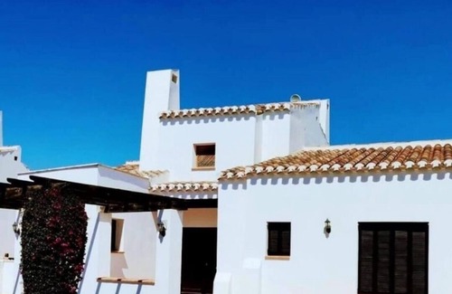 Caserio Los Tarquinos Villa | Relaxing Golf Villa with Private Pool, 20 mins from Murcia