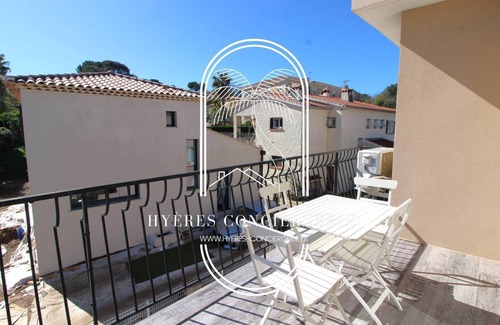 Le Pradet Apartment | 2ème étage Coquet 3 pièces 3 étoiles à 700m la mer PK CLiM WiFi