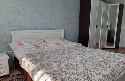 Sheregesh Apartment | Top-Rated 2-Bedroom Apartment in Sheregesh with Kitchen