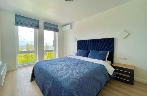 Cherkasy Apartment | Pet-Friendly 2-Bedroom Apartment with Dnipro River Views