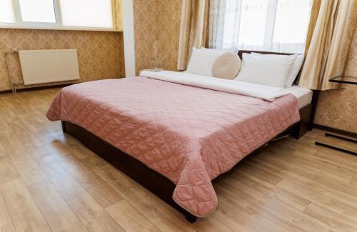 Sukhinovka Apartment | Comfortable 2-Bedroom Apartment with 4 Beds & A/C