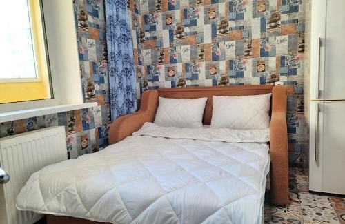 Sukhinovka Apartment | Comfortable 2-Bedroom Apartment with 4 Beds & A/C